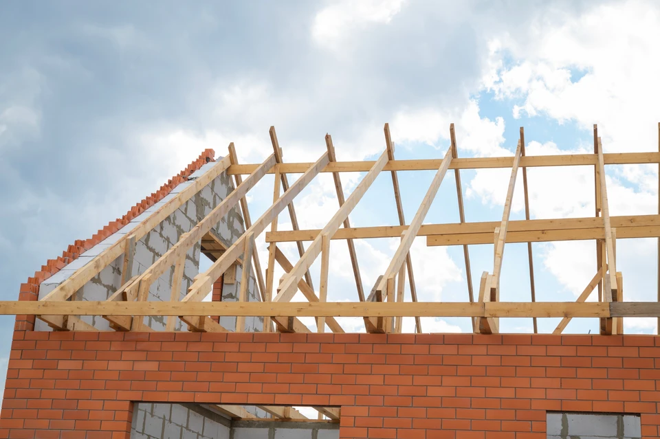 Chantier de construction d'une maison individuelle de plain-pied, extérieur, sans personnage